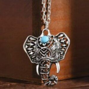 Chic Vintage Style Silver-Tone Elephant Pendant Necklace for Women - Zinc Alloy